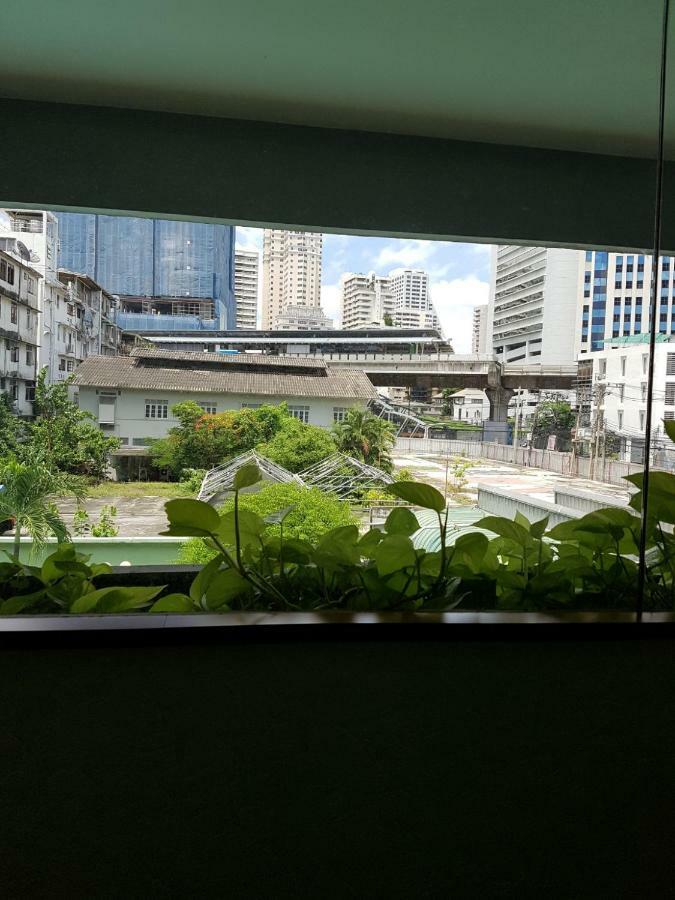 The Park Hotel Sukhumvit 7 Bangkok Buitenkant foto