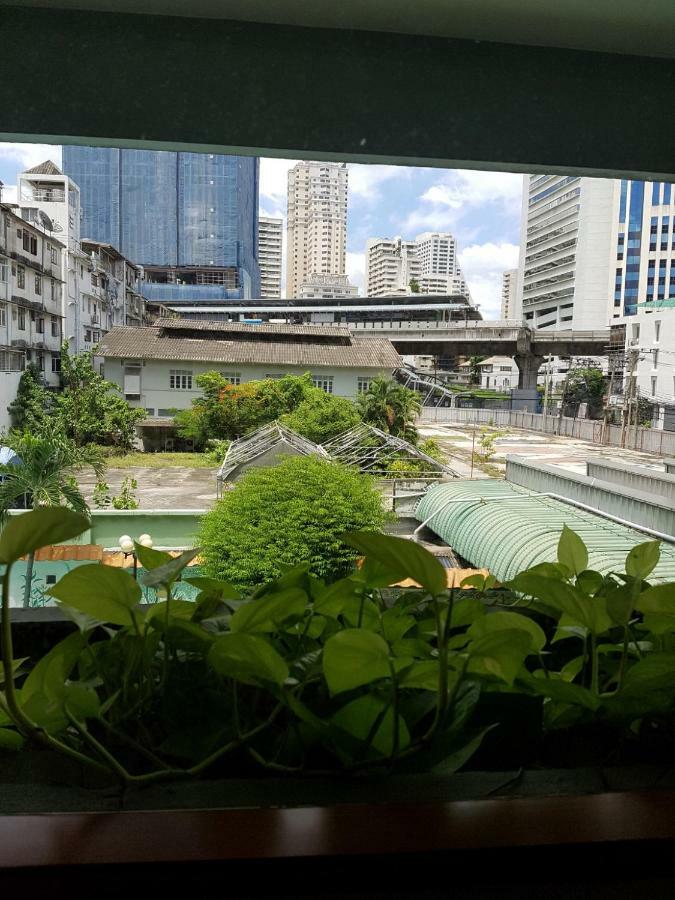 The Park Hotel Sukhumvit 7 Bangkok Buitenkant foto